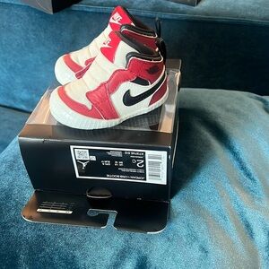 Jordan 1’s Chicago lost and found crib bootie
